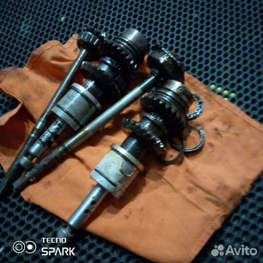 Продам 2 редуктора