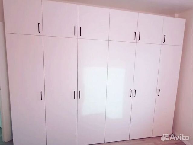 Шкаф на заказ по размерам в современном стиле