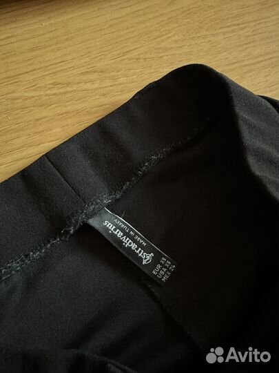 Стрейч брюки клеш Stradivarius