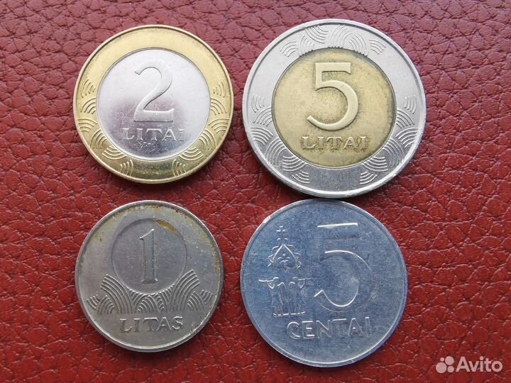 Монеты Литвы, Китая, ОАЭ и Сингапура