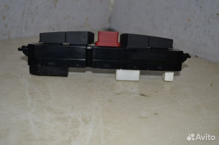 Блок кнопок подогрева сидений Kia Ceed (ED)