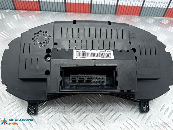 Щиток приборов (приборная панель) Skoda Octavia