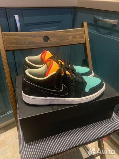 Nike air jordan 1 low black aurora green