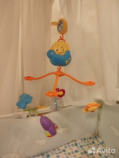 Детская кроватка белая