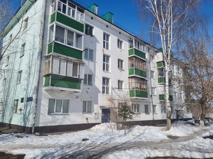 2-к. квартира, 42 м², 1/4 эт.