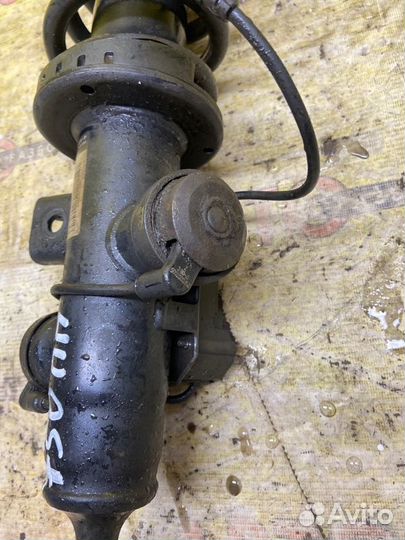 Стойка подвески передняя правая Bmw 7-Series F01