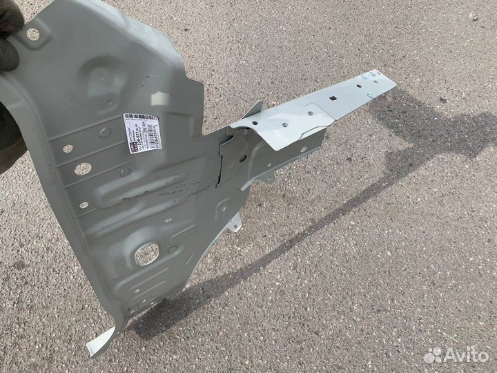 Кузовной элемент передней правый стойки Vitara