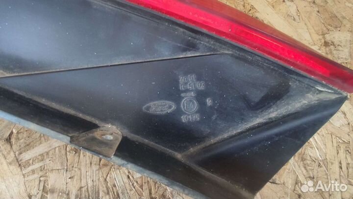 Фонарь Ford Focus 2 хэтчбек