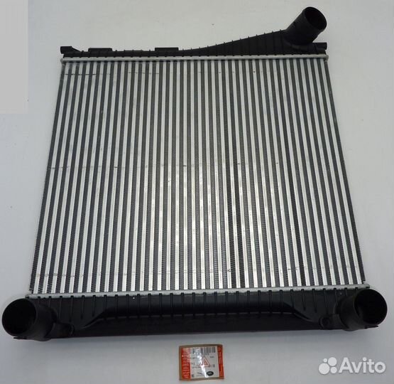 Интеркулер Land Rover 3.0TD LR015603