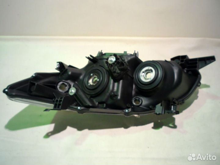 Фара передняя правая Тойота Королла 150 е150 E150