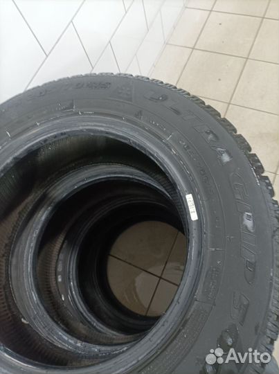 Goodyear UltraGrip 500 205/70 R15 98W