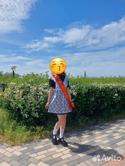 Продам школьную форму