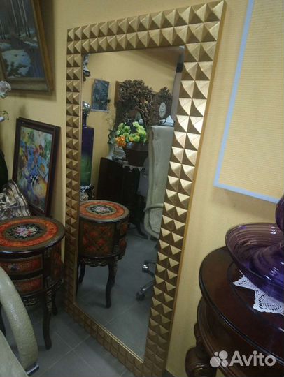 Зеркало большое в золотой раме