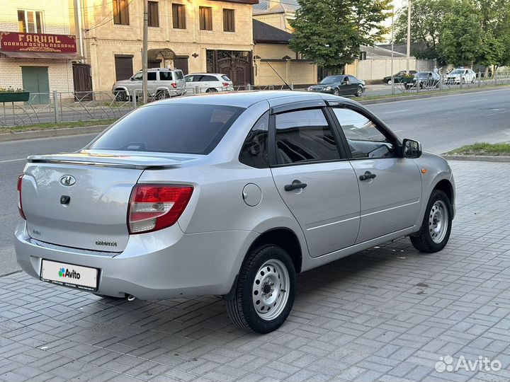 LADA Granta 1.6 МТ, 2013, 49 500 км