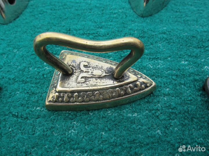 Продаю утюги старинные, антикварные из коллекции