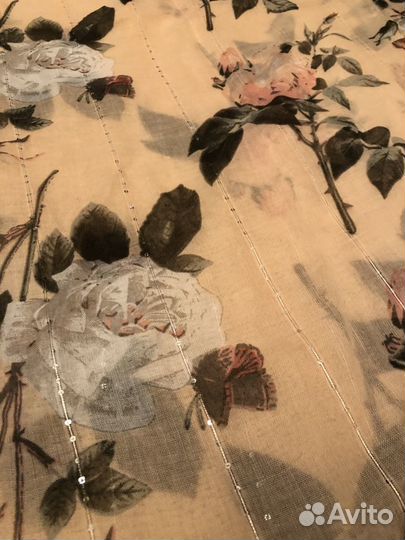 Палантин с цветочным принтом