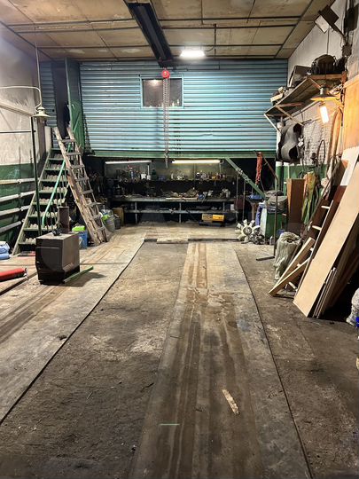 Гараж, > 30 м²