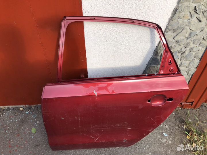 Volkswagen Polo Sedan Фольксваген поло седан Дверь