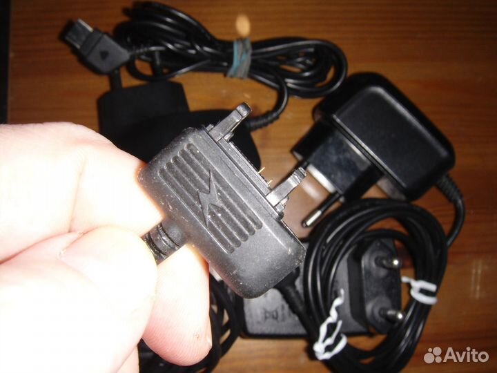 Зарядка LG Samsung Nokia Sony Ericsson Motorola