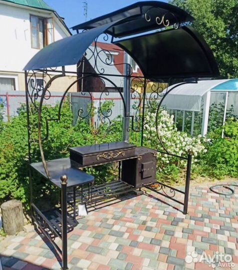 Мангал с крышей
