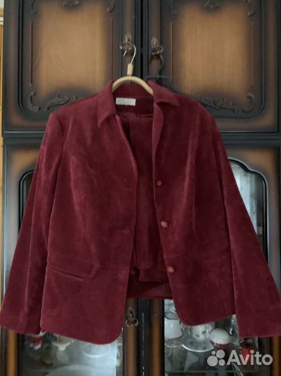 Костюм женский