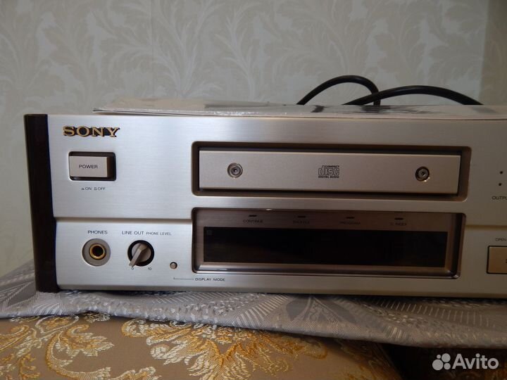 Проигрыватель CD Sony CDP X777ES