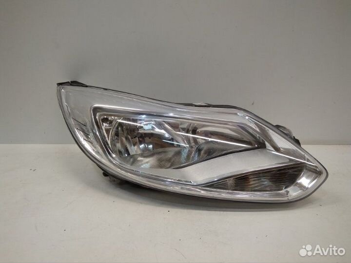 Фара правая Ford Focus III после 2011