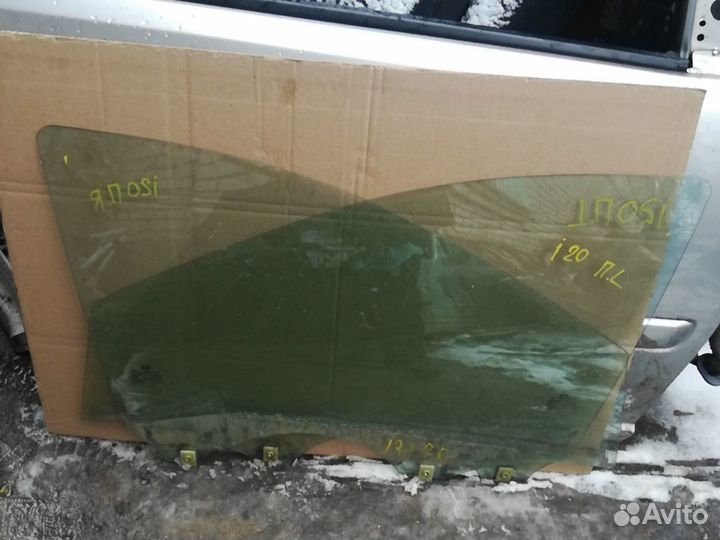 Хендай i20 стекло переднее