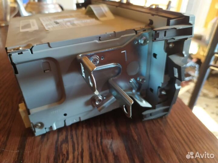 Штатный магнитофон