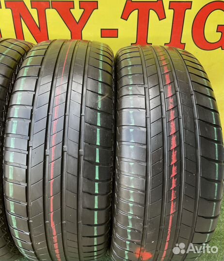Bridgestone Turanza T005 215/55 R17