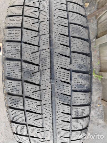 R16 Bridgestone Blizzak Revo GZ 215/60, PCD 5x114.3 DIA 60.1