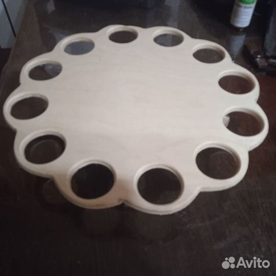 Подставка для пасхального кулича и яиц