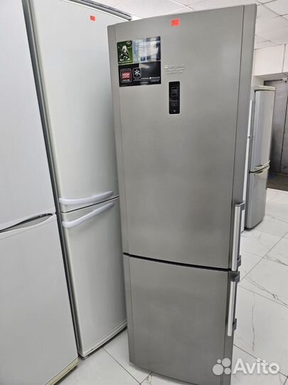 Холодильник Hotpoint Ariston. No frost