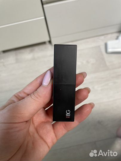 Помада RBG красная