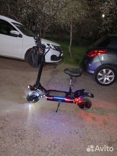 Самокат взрослый электрический бу
