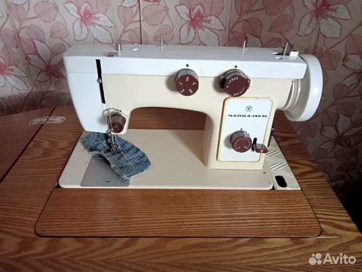 Швейная машинка Чайка 142М