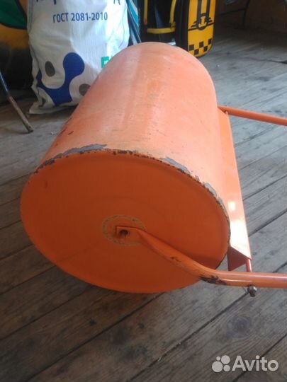 Каток для газона. Сеялка для газона