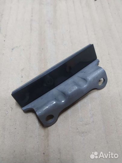 Успокоитель цепи Burgman/SkyWave 650