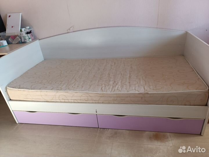 Комплект детской мебели бу