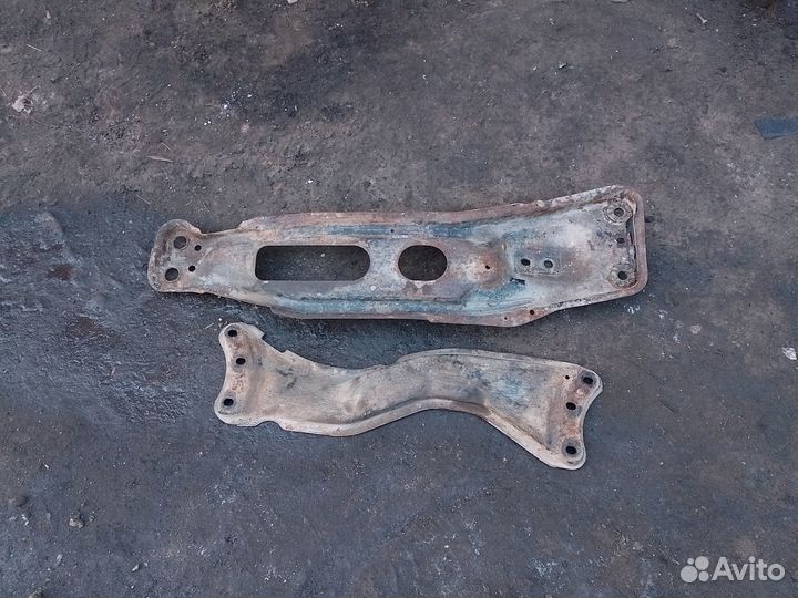 Балка передняя Kia Clarus 2 Механика