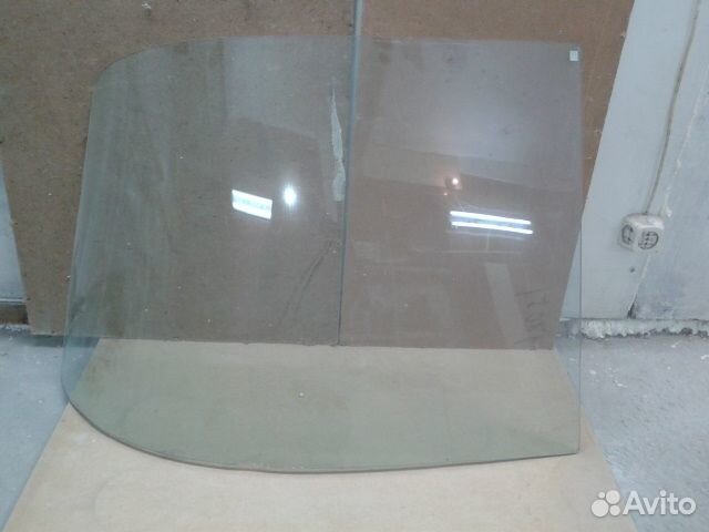 Лобовое стекло (правая половина)
