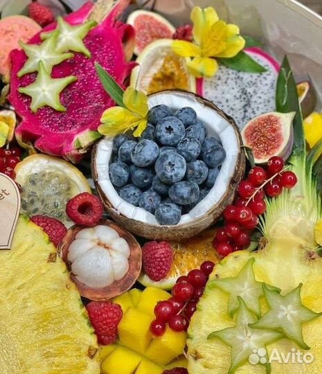 Фруктовые корзины и коробки