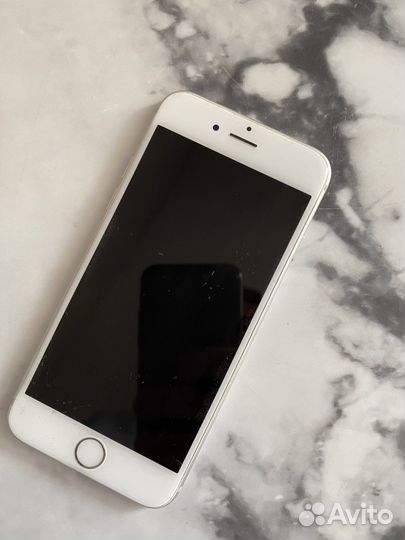 Телефон iPhone 6