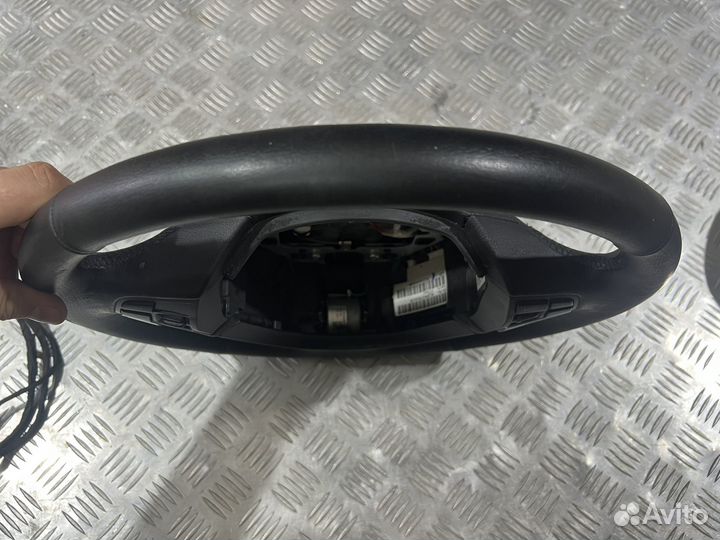 BMW F10 руль с обогревом