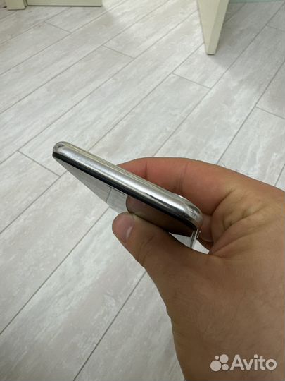 iPhone X, 256 ГБ
