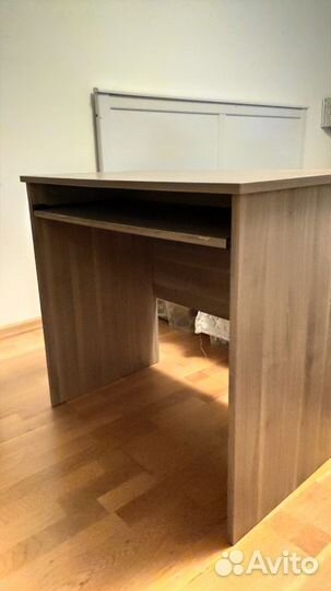 Компьютерный стол Икея