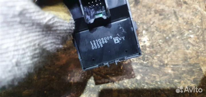 Блок управления стеклоподъемниками Opel Astra J 2