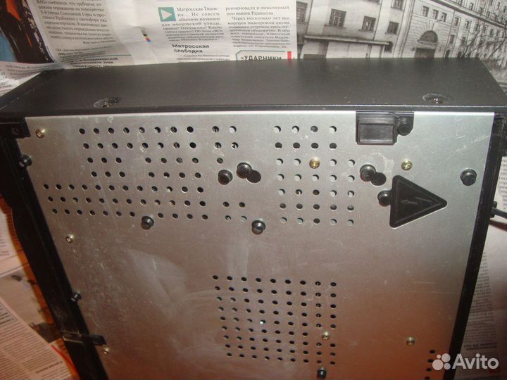 Видеомагнитофон для ремонта или на зап. части