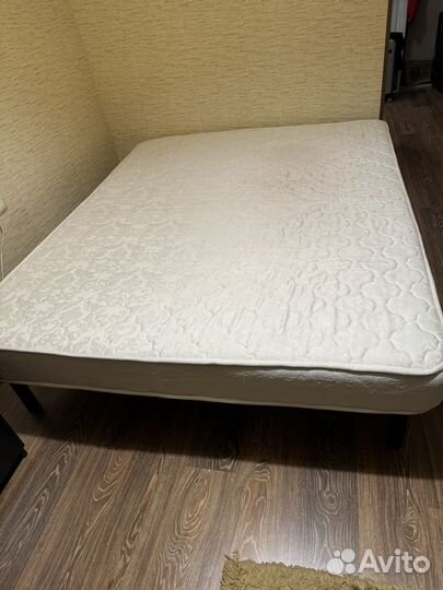 Кровать двухспальная с матрасом бу 160 200