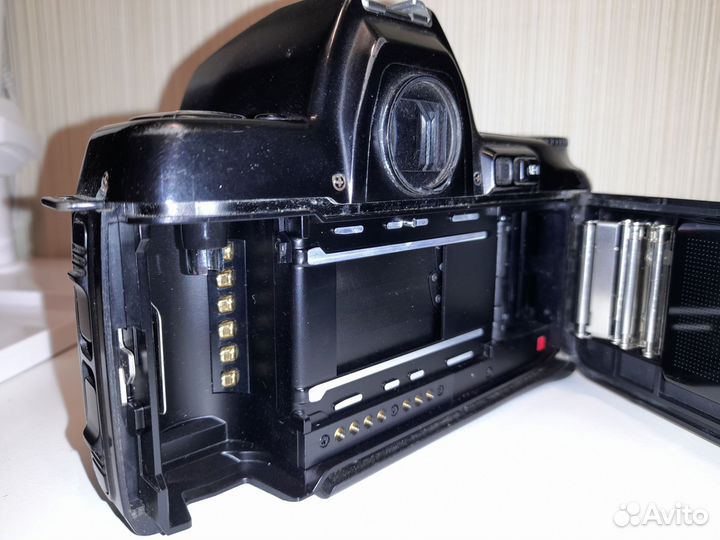 Пленочный фотоаппарат Nikon F-801